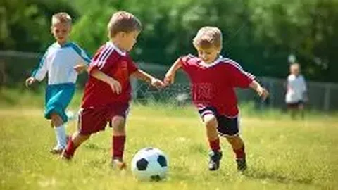 李小璐陪同甜馨彩排，母女合影笑容如出一辙