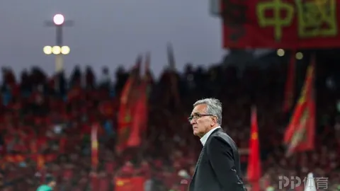 李可坦言：激战之夜考验重重，蓄势待发，备战中超末轮巅峰对决！